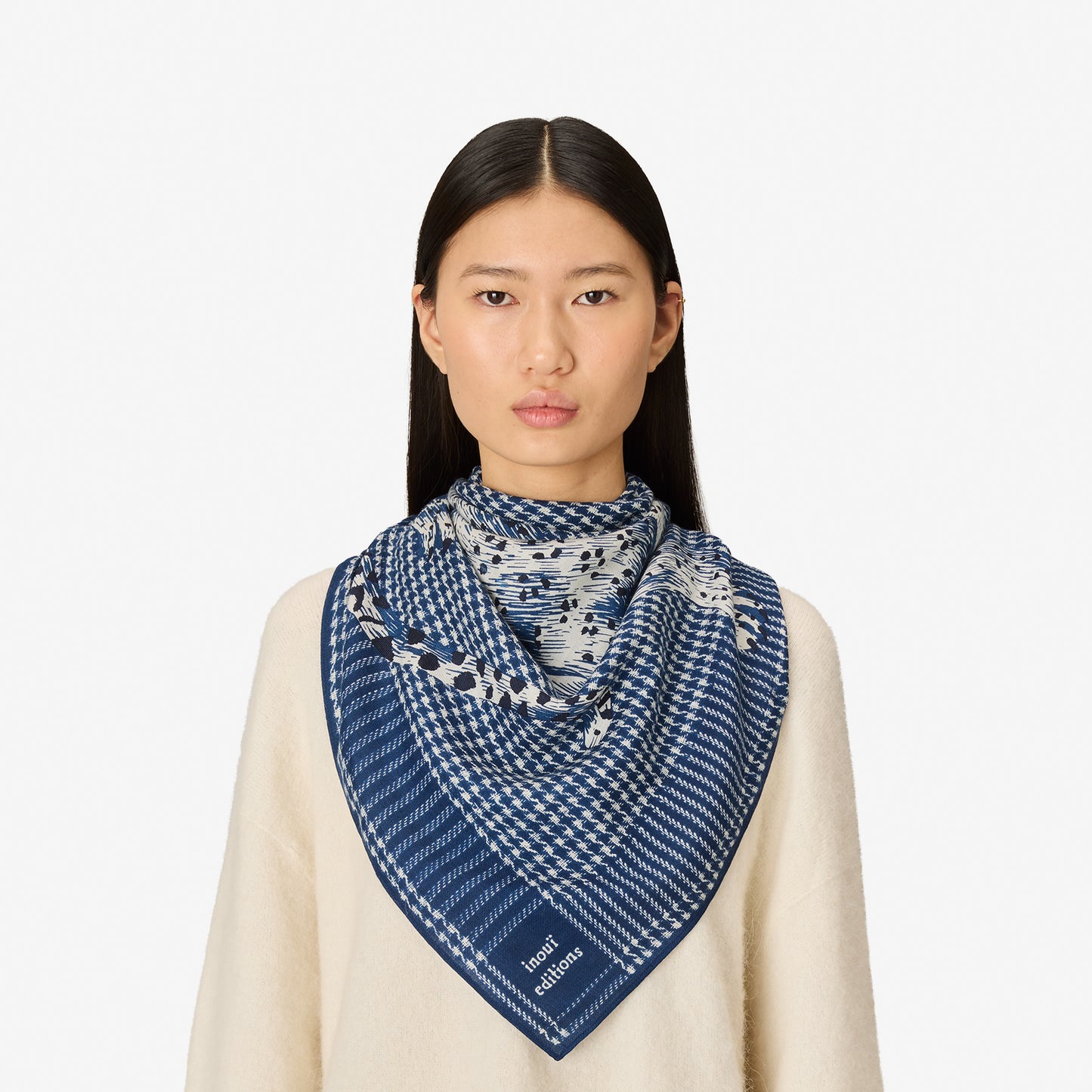 Square 100 - Jorgen - Houndstooth - Blue