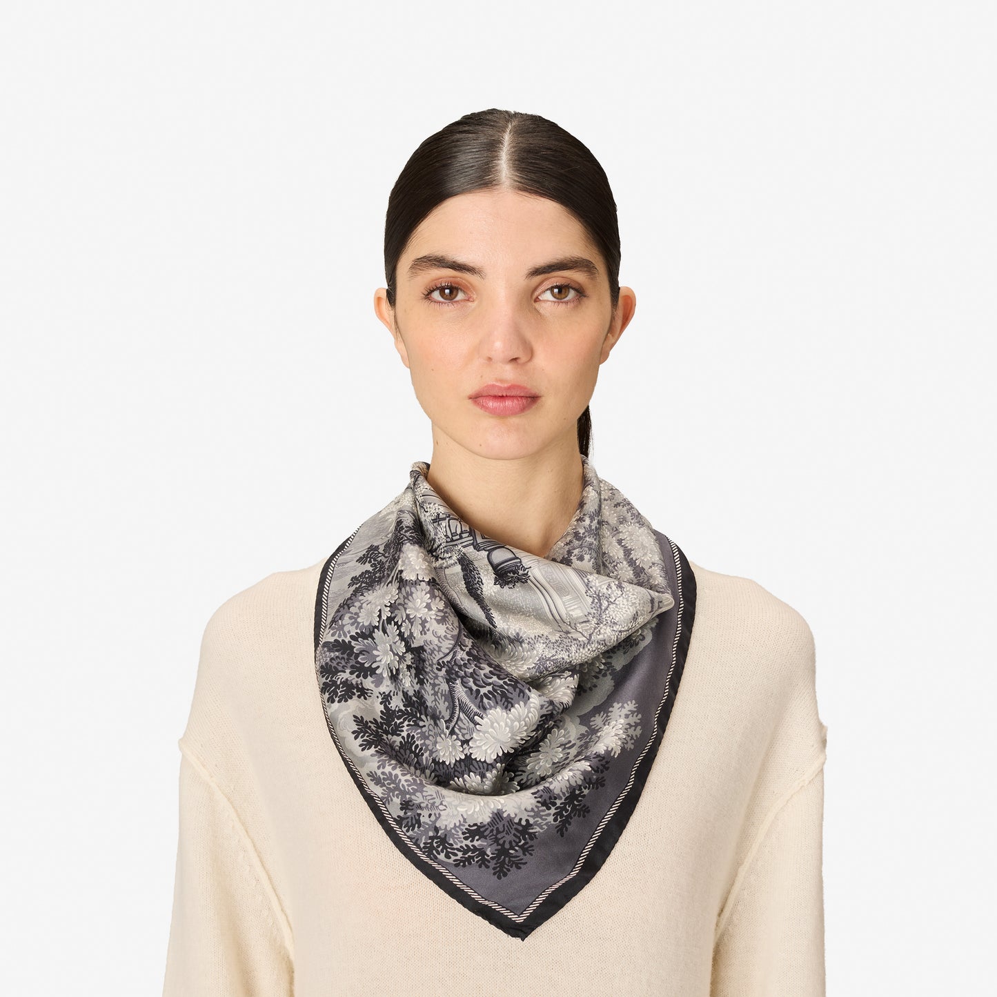 Square 70- Come - Grey
